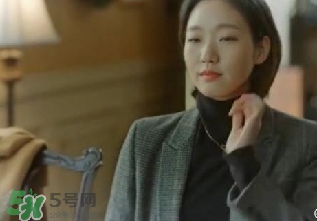 金高銀項(xiàng)鏈?zhǔn)裁磁谱?？金高銀同款項(xiàng)鏈