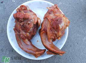 豬舌頭怎么腌制？腌豬舌頭要多久？