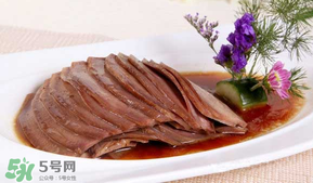 豬舌頭上的白苔怎么撕下來？豬舌頭上的白苔能吃嗎？