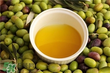 茶籽油可以直接擦臉嗎?茶籽油擦臉油有什么作用? 茶籽油可以直接擦臉嗎?茶籽油擦臉油有什么作用?