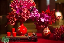 定親和訂婚有什么區(qū)別?定親女方準(zhǔn)備什么? 定親和訂婚有什么區(qū)別?定親女方準(zhǔn)備什么?