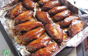 微波爐烤雞翅要幾分鐘？用微波爐烤雞翅的方法步驟