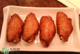 雞翅用熱水焯還是涼水？雞翅焯水冷水下鍋還是熱水？