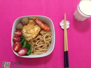 黑椒汁可以直接拌面嗎？黑椒汁怎么做意面？