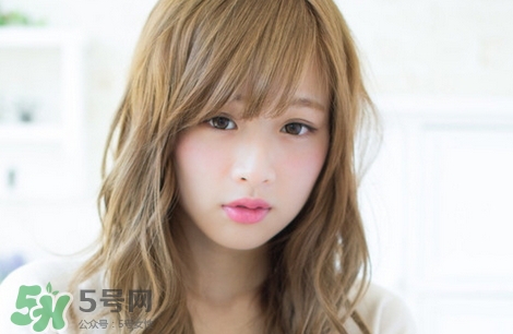 皮膚黑適合什么顏色的頭發(fā)?皮膚黑染什么顏色頭發(fā)好看? 皮膚黑適合什么顏色的頭發(fā)?皮膚黑染什么顏色頭發(fā)好看?