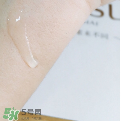 美容液是精華液?jiǎn)?？美容液和精華液的區(qū)別