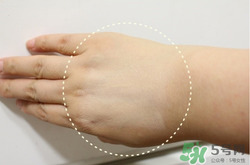 赫拉氣墊bb霜和雪花秀哪個(gè)好？赫拉氣墊bb霜和亦博哪個(gè)好