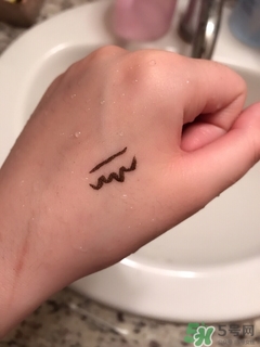 stila詩狄娜眼線筆怎么用？stila眼線筆使用方法