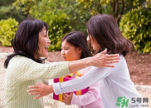 過(guò)年給父母買什么禮物,過(guò)年回家送什么禮物好 過(guò)年給父母買什么禮物,過(guò)年回家送什么禮物好