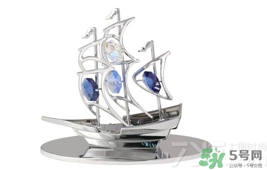 過年送女朋友什么禮物？過年給男朋友送什么