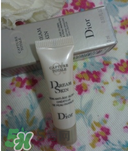 dior迪奧夢幻美肌修顏乳怎么用？迪奧修顏乳怎么用