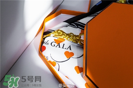 Hermes愛馬仕2017情人節(jié)限定絲巾多少錢?愛馬仕2017情人節(jié)限定 Hermes愛馬仕2017情人節(jié)限定絲巾多少錢?愛馬仕2017情人節(jié)限定