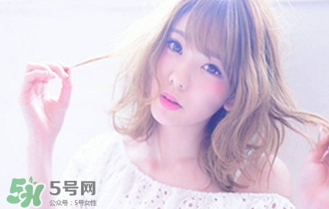 臉上皮膚干燥怎么辦?臉上皮膚干燥怎么補(bǔ)水? 臉上皮膚干燥怎么辦?臉上皮膚干燥怎么補(bǔ)水?