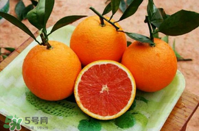 血橙和普通橙子有什么區(qū)別？血橙比普通的橙子好吃嗎？