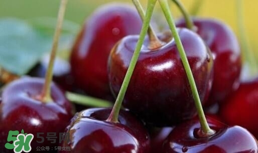 吃車厘子會上火嗎？車厘子吃多了上火嗎？