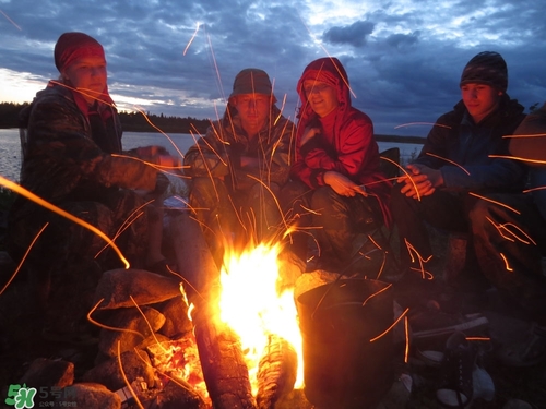 冬天烤火會上火嗎？冬天烤火上火怎么辦？