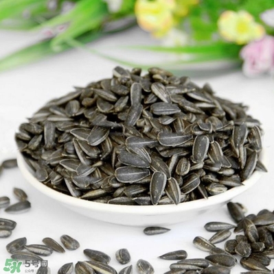 吃瓜子會口腔潰瘍嗎？口腔潰瘍可以吃瓜子嗎？