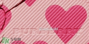 巴寶莉2017情人節(jié)愛心高光腮紅多少錢？