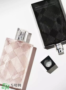 巴寶莉2017情人節(jié)愛心高光腮紅多少錢？