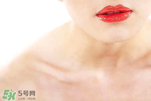 嘴唇起泡腫了怎么辦？嘴唇起泡腫了怎么消腫