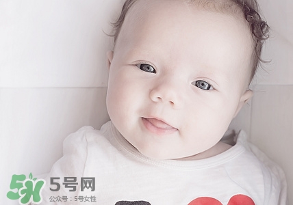 一歲寶寶能吃銀魚嗎?寶寶吃銀魚有什么好處 一歲寶寶能吃銀魚嗎?寶寶吃銀魚有什么好處