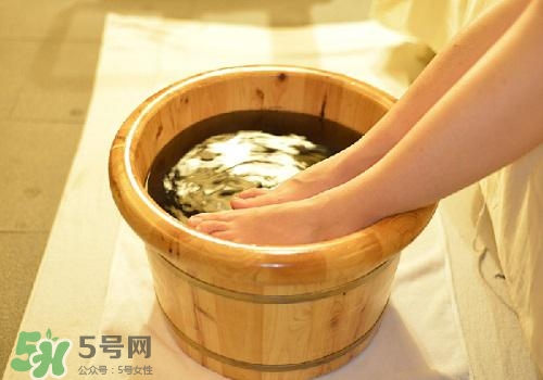 冬季泡腳有什么好處？冬天泡腳的好處