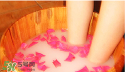 冬季泡腳有什么好處？冬天泡腳的好處