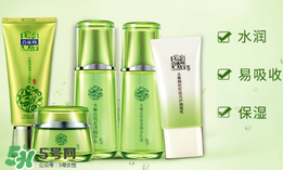 乳液需要用化妝棉嗎_乳液用化妝棉擦好嗎 乳液需要用化妝棉嗎_乳液用化妝棉擦好嗎