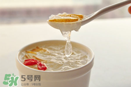 吃燕窩可以吃蘿卜嗎？燕窩能和白蘿卜同吃嗎？