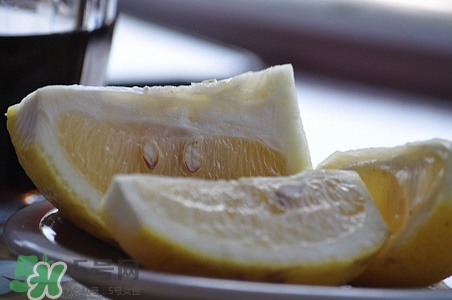 柚子可以止咳化痰嗎?應(yīng)該怎么吃呢 柚子可以止咳化痰嗎?應(yīng)該怎么吃呢