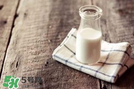 牛奶怎樣喝有營養(yǎng)?喝牛奶對(duì)胃好嗎?