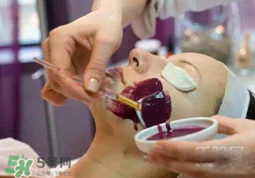 紅酒做面膜可以直接敷臉嗎？紅酒可以直接敷臉嗎？