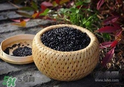 頭發(fā)細(xì)軟怎么變粗？頭發(fā)細(xì)軟怎么辦？