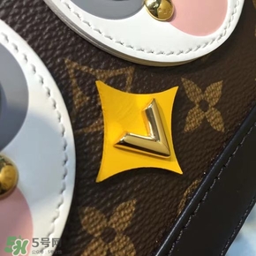 lv2017情人節(jié)限量包包多少錢？lv2017情人節(jié)愛情鳥小雞包價格