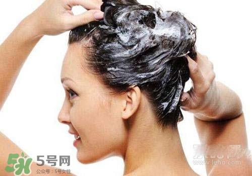 染發(fā)前可以洗頭嗎？染發(fā)前洗頭好還是不洗頭好？