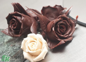 巧克力融化了還能吃嗎？巧克力化了之后再結(jié)塊能吃嗎？