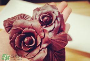 巧克力融化了還能吃嗎？巧克力化了之后再結(jié)塊能吃嗎？