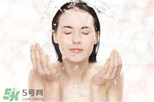 啤酒可以洗臉嗎？用啤酒洗臉有什么好處？