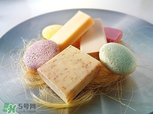 手工皂洗臉好嗎？手工皂和洗面奶哪個好？