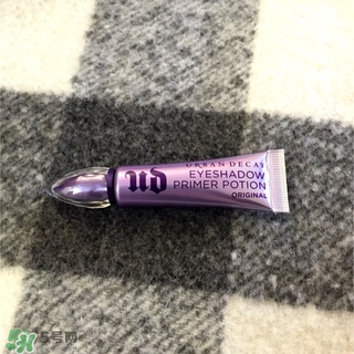 urban decay眼部打底膏怎么用？urban decay眼部打底膏用法+