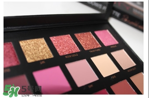 Hudabeauty玫瑰金眼影盤試色 Huda beauty眼影試色 Hudabeauty玫瑰金眼影盤試色 Huda beauty眼影試色