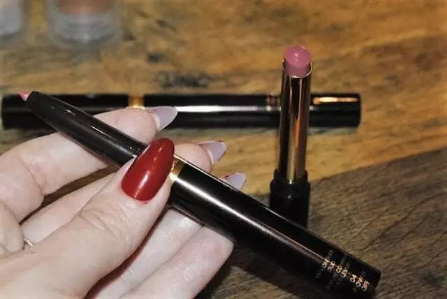 tom ford和迪奧哪個好？tom ford口紅和dior口紅哪個好？