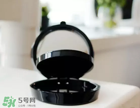 tom ford和阿瑪尼哪個好？tom ford和阿瑪尼口紅唇釉哪個好？