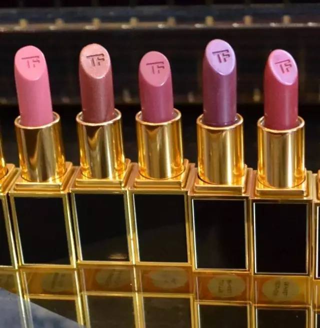 tom ford和迪奧哪個好？tom ford口紅和dior口紅哪個好？