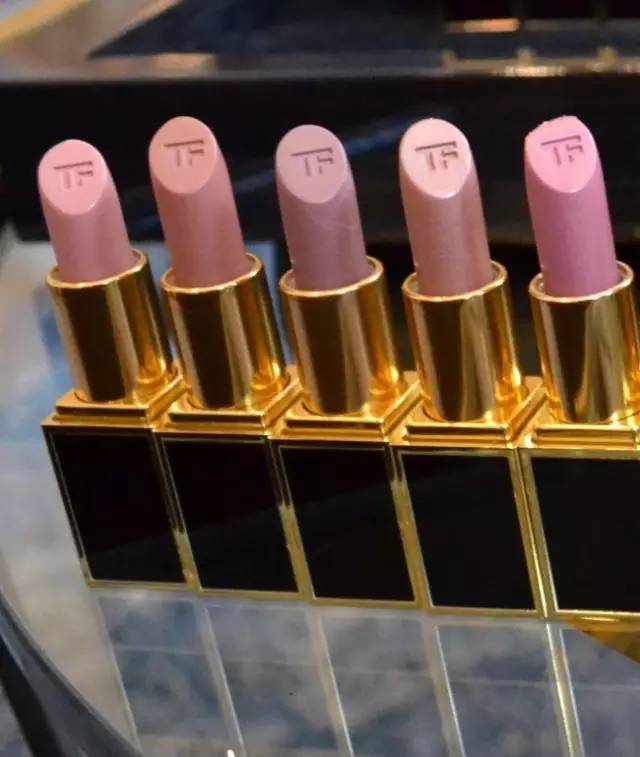 tom ford和迪奧哪個好？tom ford口紅和dior口紅哪個好？