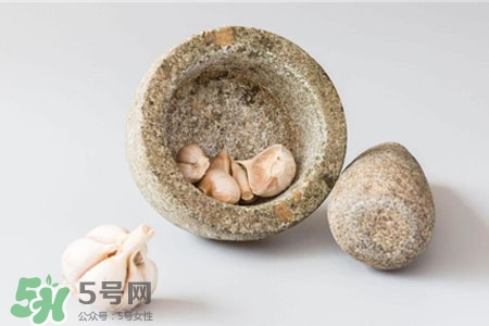 大蒜熱量是多少？吃大蒜會(huì)胖嗎？