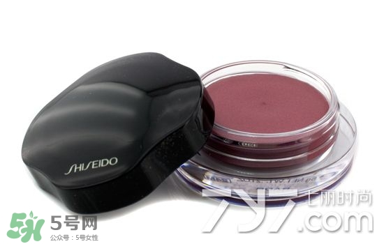 眼影膏和眼影的區(qū)別 眼影膏好還是眼影粉好？