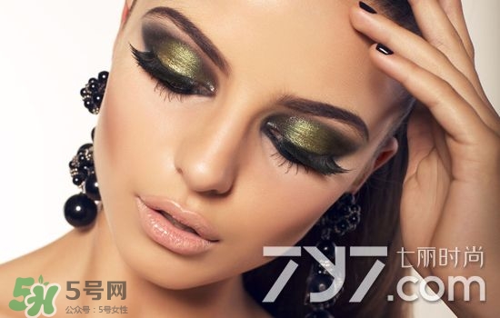 眼影膏和眼影的區(qū)別 眼影膏好還是眼影粉好？