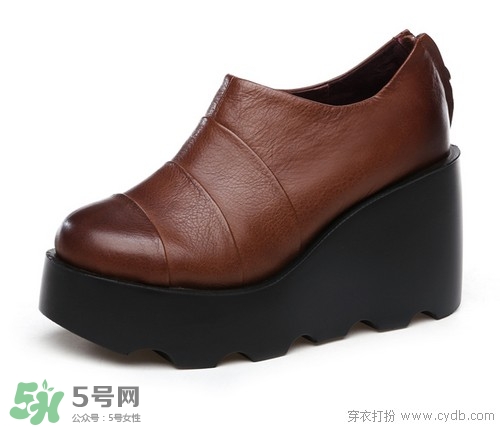 3月份穿什么鞋子？三月份穿什么鞋？