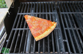 披薩紙盒能放微波爐嗎？盒裝披薩怎么加熱？